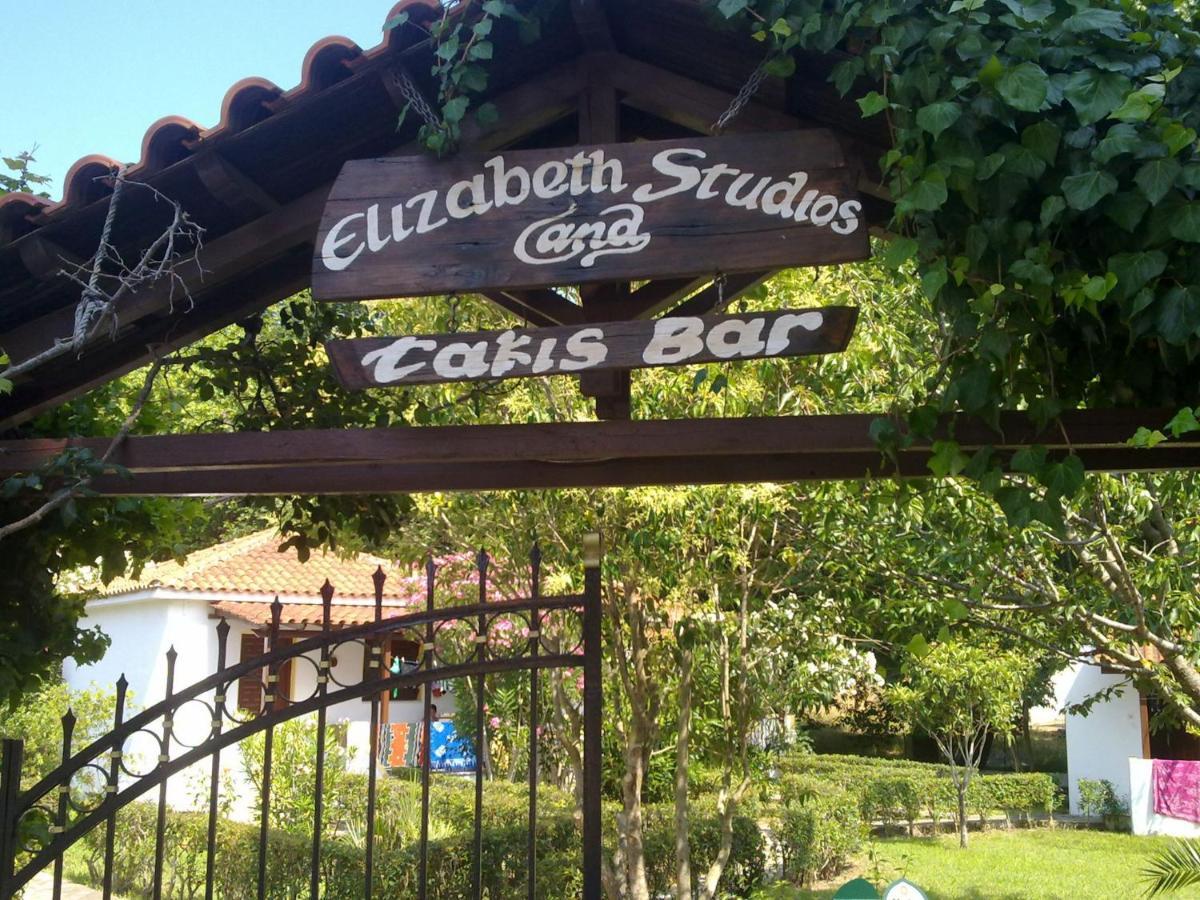 Elizabeth Studios Platanias  Luaran gambar